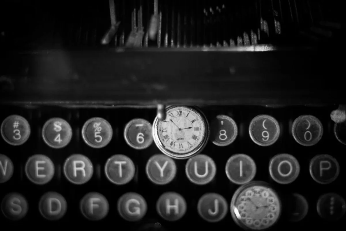 Tasti di una macchina per scrivere d’epoca